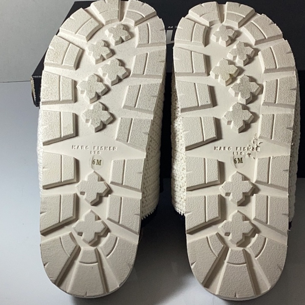 Marc Fisher LTD.
Women's Brinleys Sandals - Picture 11 of 13